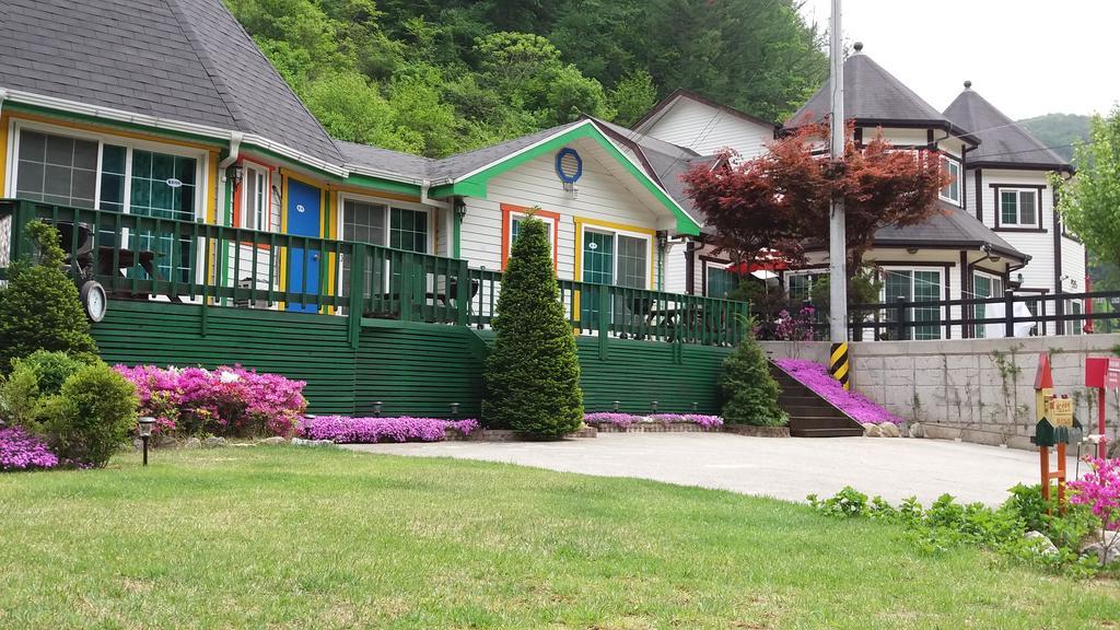 Charm Pension Gapyeong Exteriér fotografie